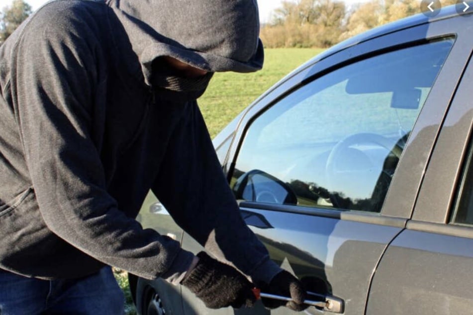 Die Männer waren zu sechst unterwegs und überwältigten ihre Opfer.