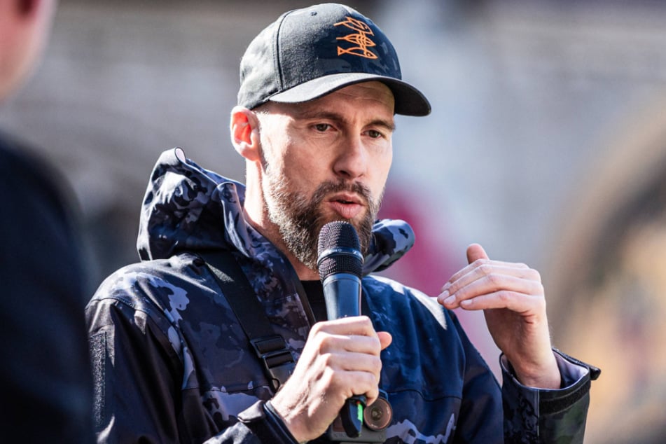 Meeresbiologe und YouTuber Robert Marc Lehmann hat sich via Instagram zu den geringen Erfolgsaussichten der geplanten Rettung geäußert.