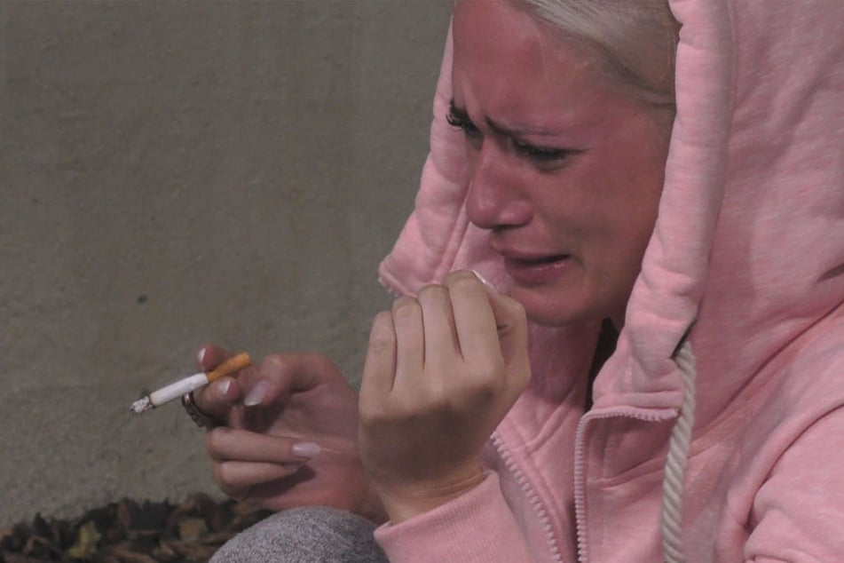 Sarah Knappik (30) ist am Ende ihrer Kräfte.