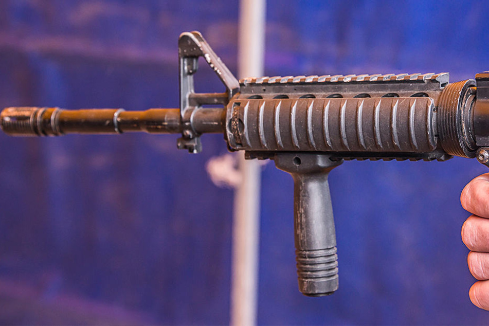 Passanten hatten in Elsterberg einen Mann mit einem Gewehr gesehen. Die Waffe war zum Glück harmlos. (Symbolbild)