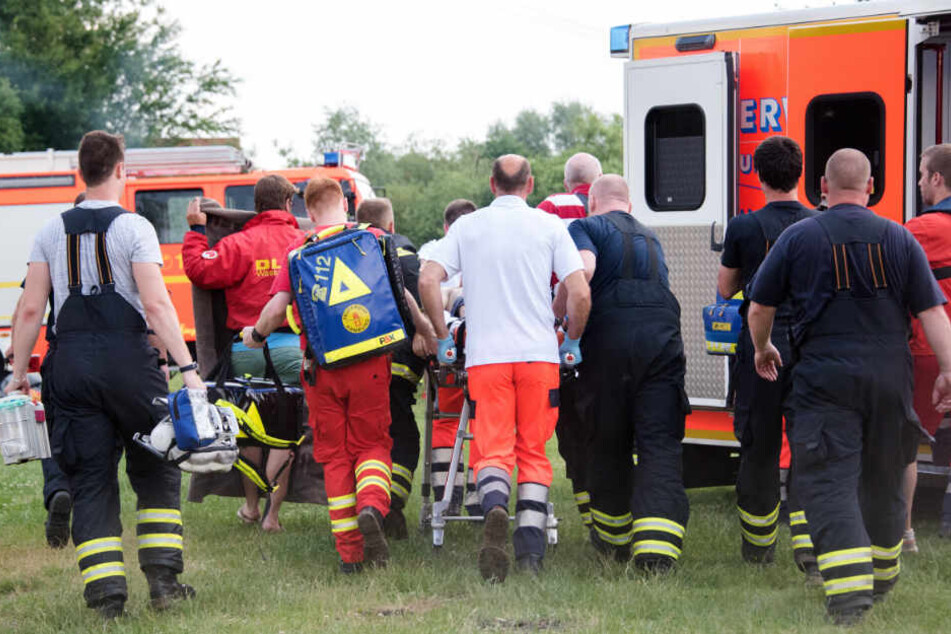 Der Junge wurde in ein Krankenhaus gebracht. (Symbolbild)