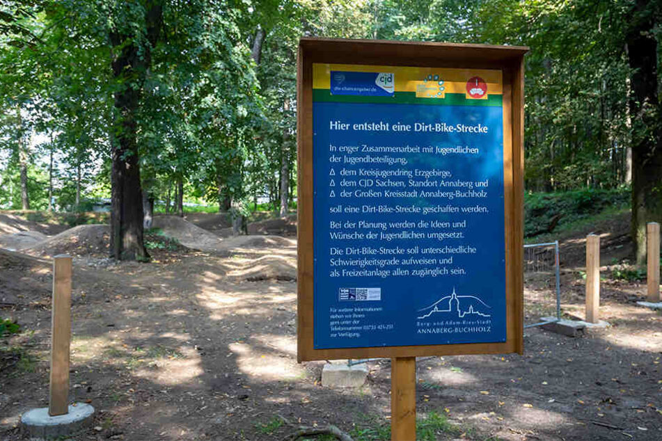 Die neue Dirt-Bike-Strecke entsteht auf dem Areal des alten Waldspielplatzes.