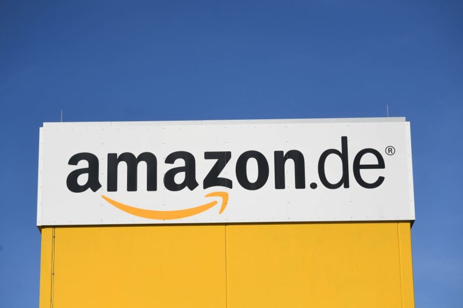 Zahlreiche Händler in Deutschland wickeln ihre Geschäfte über den 
Internet-Versandriesen „Amazon“ 
ab.