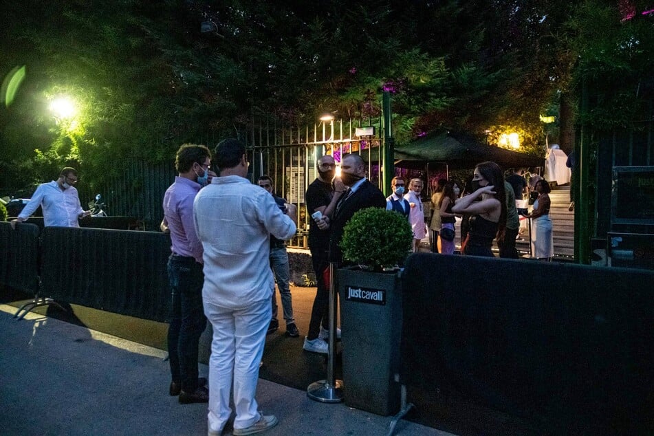 70 Profi-Fußballer in riesigen Prostitutions-Skandal verwickelt: Eine Frau ist sogar schwanger!