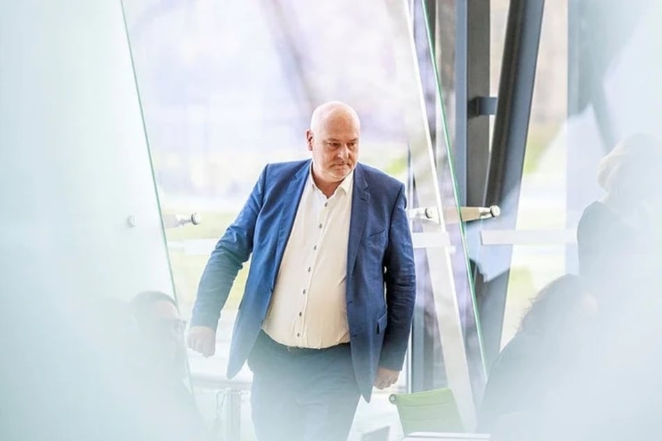 Jörg Dornau (56) war bereits im August 2024 aufgefordert worden, gute 21000 Euro zu überweisen, weil er seine Beteiligung an dem Unternehmen und seine Tätigkeit als Direktor nicht fristgerecht angezeigt hatte. (Archivbild)