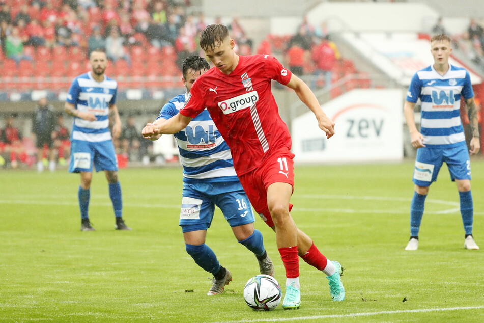Muss aufgrund von Adduktorenproblemen am Sonnabend gegen Dusiburg passen: Dustin Willms (22, v.).