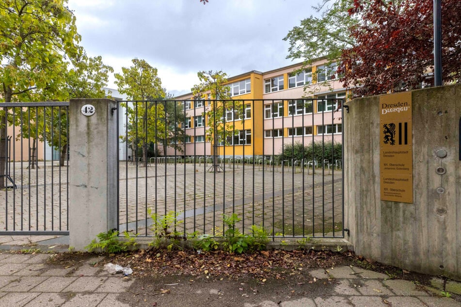 Die Situation der Schulen im Bezirk Altstadt ist teils problematisch - wie an der 101. Oberschule Johannes Gutenberg, die sich Oberschüler derzeit mit Gymnasiasten und Abendschülern teilen müssen. (Archivbild)