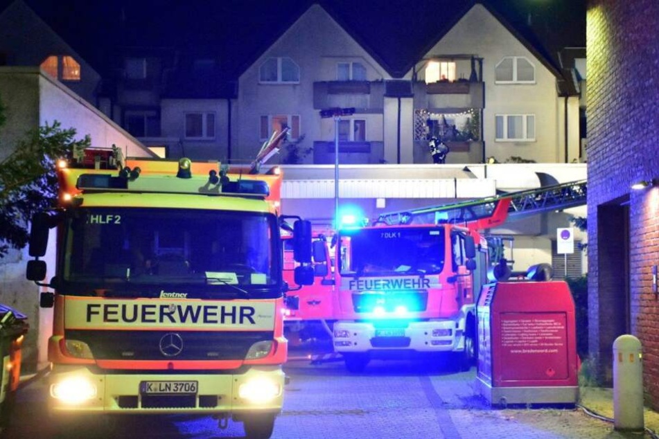 Das Feuer in Köln-Porz wurde erfolgreich gelöscht, Bewohner gerettet.