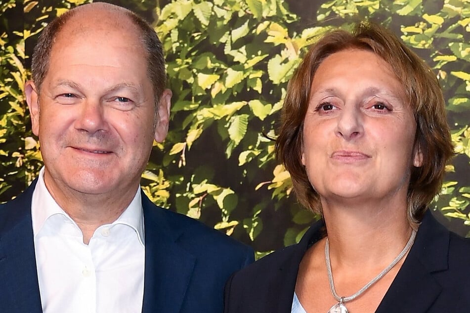 Bundeskanzler Olaf Scholz (64, SPD) ist seit 1998 mit Britta Ernst (62, SPD) verheiratet.