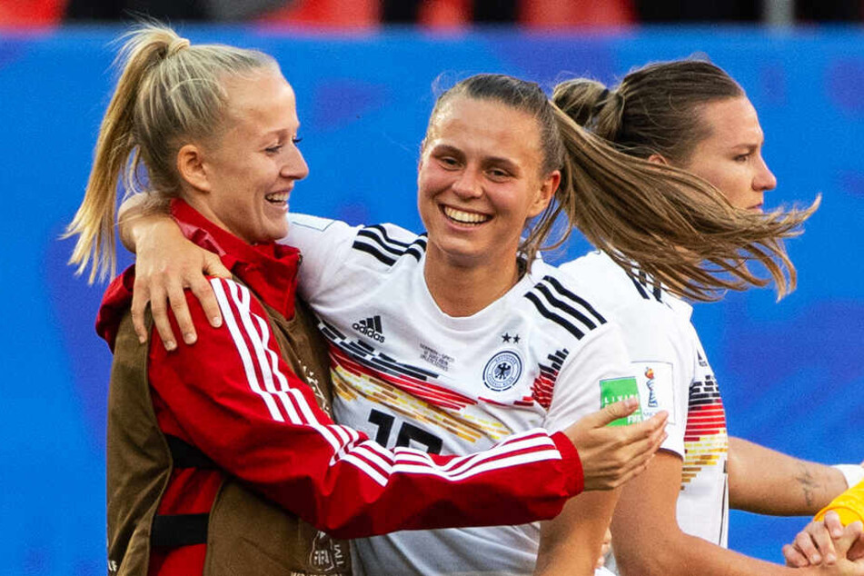 Hans Sarpei gibt ein klares Statement für den Frauenfußball ab.