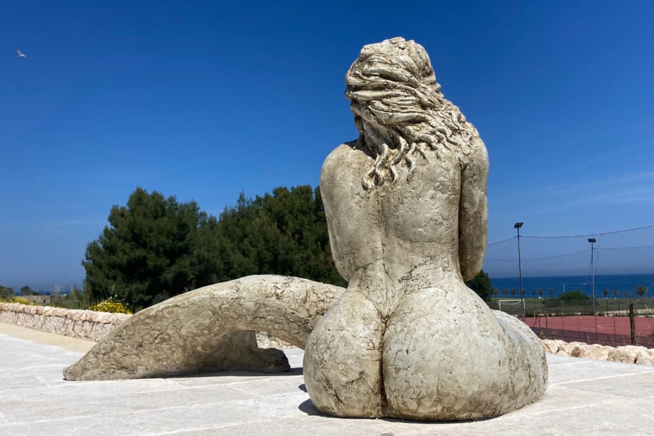 Die kurvige Gestaltung der Statue sorgt auch außerhalb Italiens für Aufsehen.