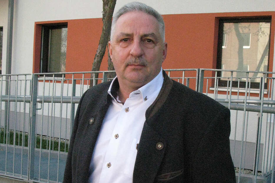 Sorgte für schnelle Notunterkunft: Oberbürgermeister Manfred Deckert (58, SPD).