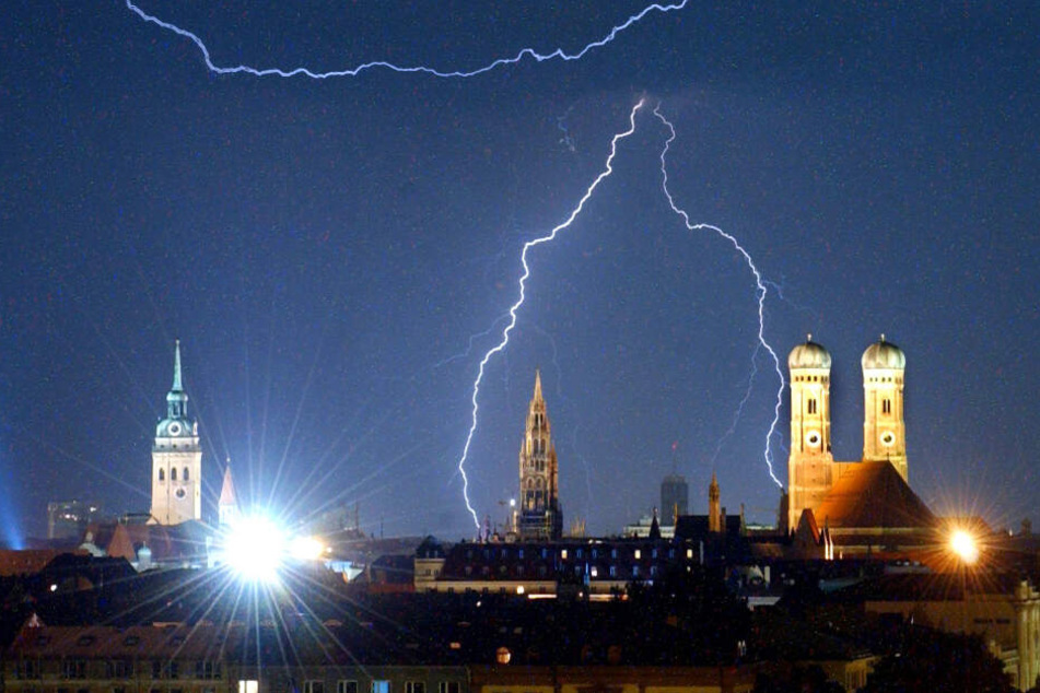 In München kann es am Montag zu zahlreichen schweren Gewittern kommen.