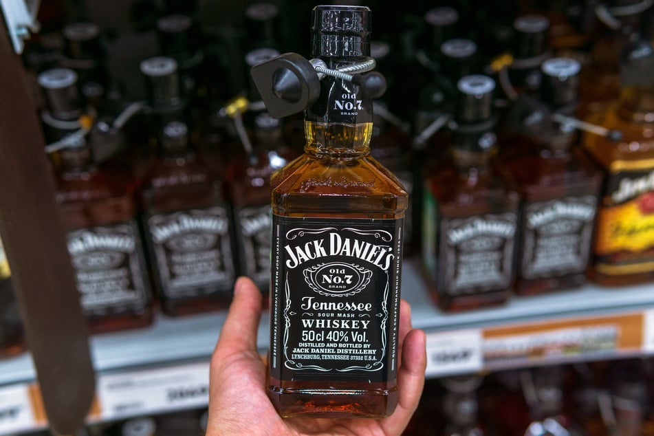 Wirbel um Jack Daniel's: Ein garstiger Pilz tritt aus der Whisky-Fabrik aus und treibt die Anwohner auf die Barrikaden.