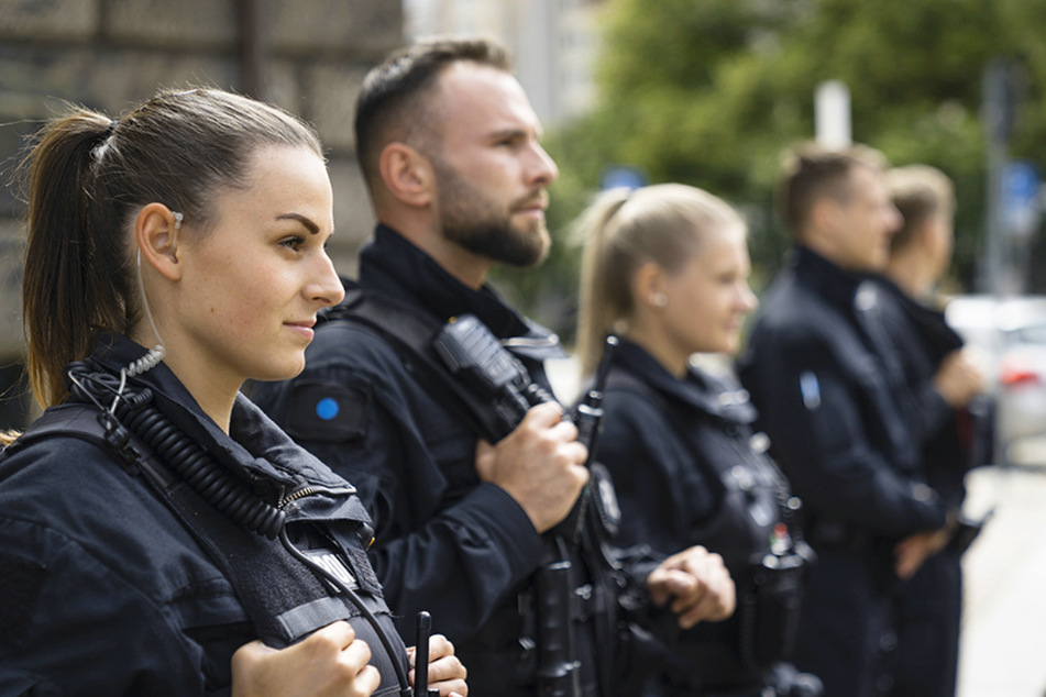 Als Polizistin oder Polizist arbeitest Du nicht alleine, sondern bist Teil eines Teams.
