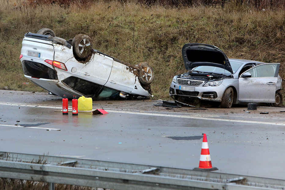 Bei dem Unfall wurden fünf Personen schwer verletzt.