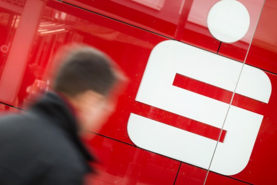 Die Sparkasse darf das Konto einer Identitären Bewegung nicht kündigen. (Symbolbild)