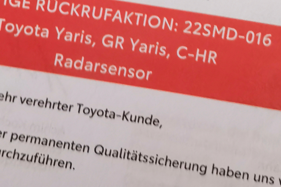 Die "roten Briefe" landen seit Anfang Juni bei den Kunden. Betroffen sind laut der "Wichtigen Rückrufaktion" (22SMD-016) der Toyota Yaris, GR Yaris und der C-HR.