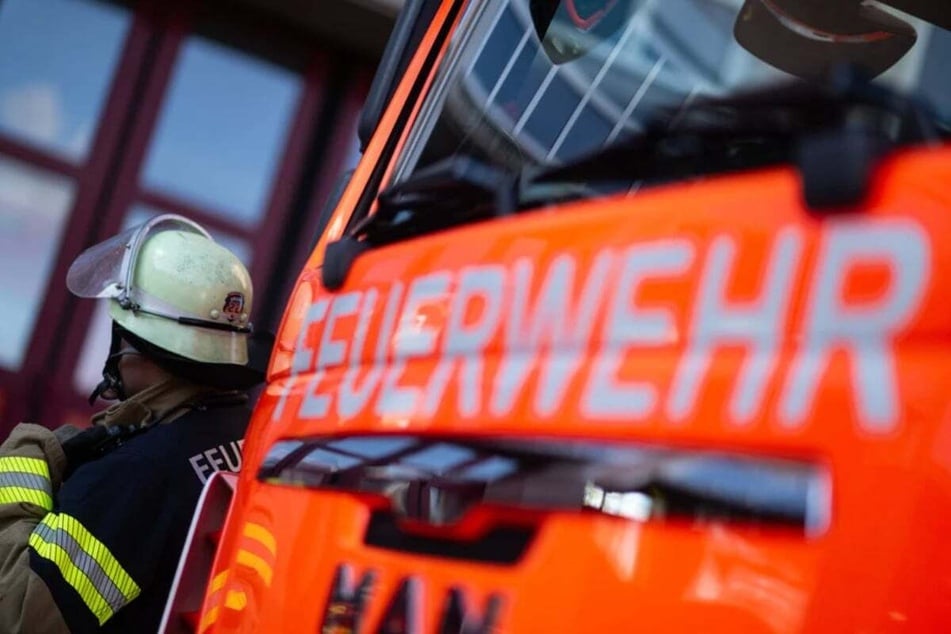 Berlin: Brand in Schöneberger Autohaus: Hitze lässt Tore schmelzen