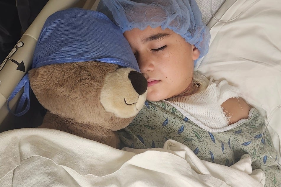 Immer an Lorenzos Seite: Sein Kuschelteddy!