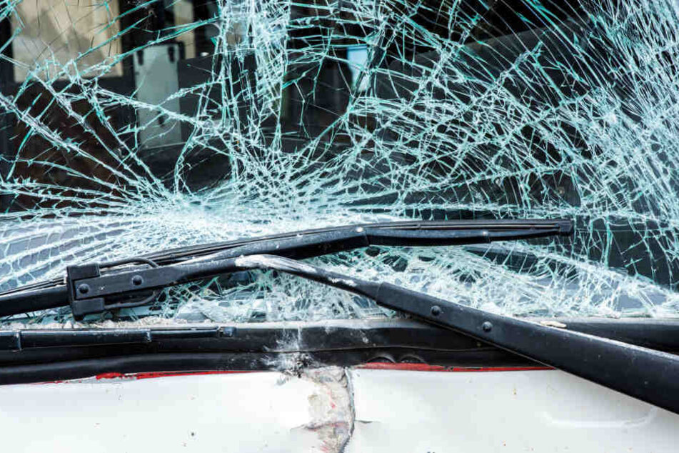 Ein schwerer Unfall ereignete sich am Donnerstag in Düsseldorf Kalkum. (Symbolbild)