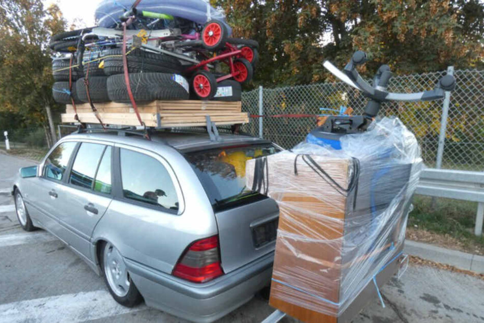 Der Mercedes war mit knapp 400 Kilogramm überladen.