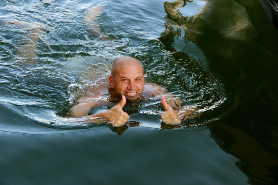 Im Natursee Pirna-Copitz kann man sich an heißen Tagen abkühlen. (Symbolbild)