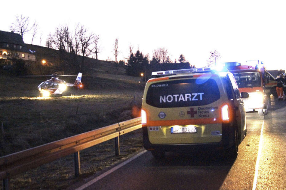 Der Helikopter brachte den Verletzten in die Klinik.