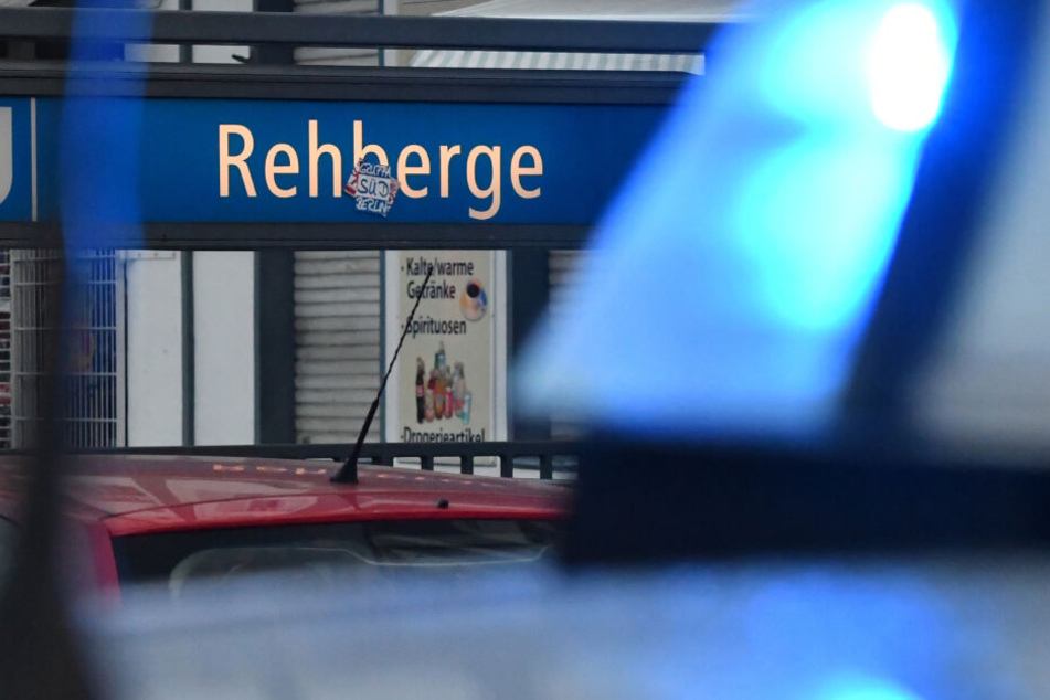 An der Station Rehberge nahm die Polizei die mutmaßliche Messerstecherin fest. (Symbolfoto)