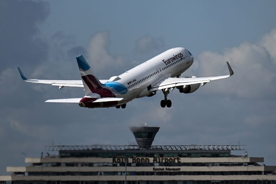 Reisenden droht Chaos: Bei Eurowings wird "zeitnah" wieder gestreikt. (Archivbild)