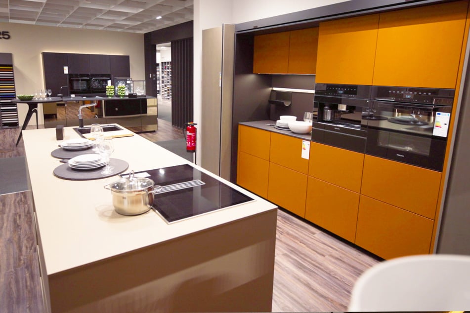 Diese schicke Küche könnte auch bei Euch das Highlight der Wohnung werden und das zum halben Preis.