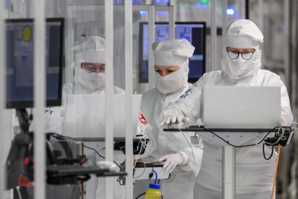Beim Chiphersteller Infineon muss der Rotstift angesetzt werden. In Regensburg werden hunderte Stellen gestrichen.