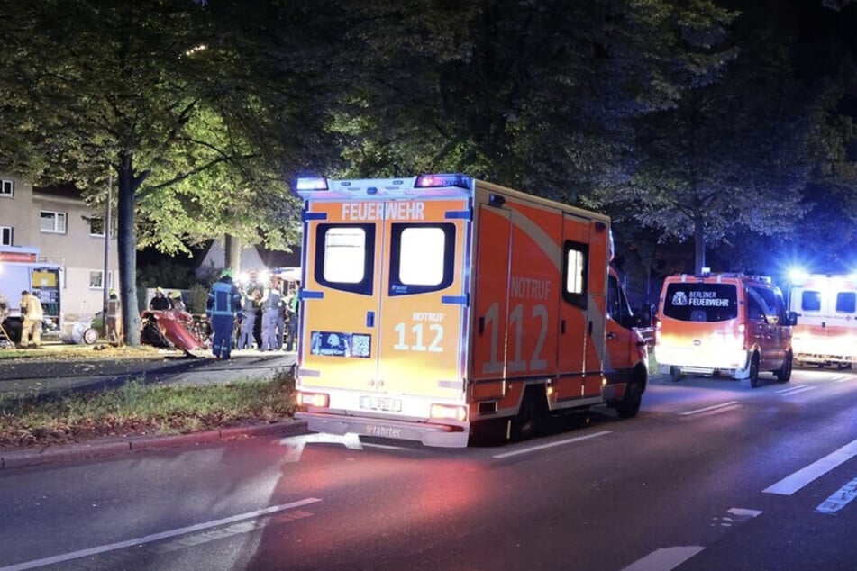 Der Autofahrer starb an seinen schweren Verletzungen.