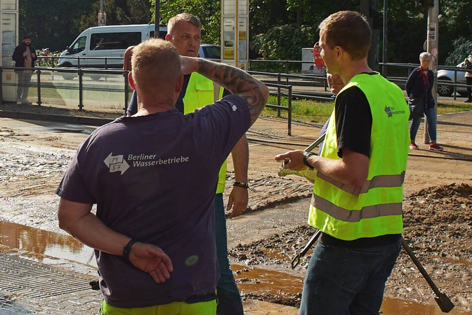 Die Berliner Wasserbetriebe gehen davon aus, dass die Reparaturarbeiten noch bis zum Samstag andauern können. (Symbolfoto)