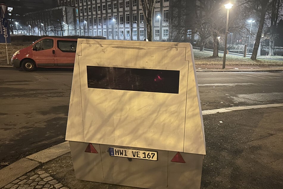 Die Radarfalle kennt kein Pardon, bestraft Tempoverstöße in der Regel zielsicher.
