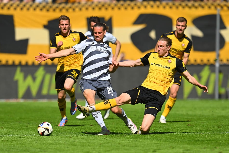 Vinko Sapina (29, r.) hat eine Maxime: Wenn du was machst, mach es richtig. Auf und neben dem Platz.