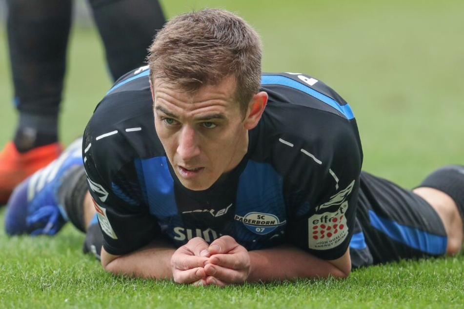 Nach der 0:1-Heimpleite gegen den FC St. Pauli war SCP-Verteidiger Uwe Hünemeier am Boden zerstört.