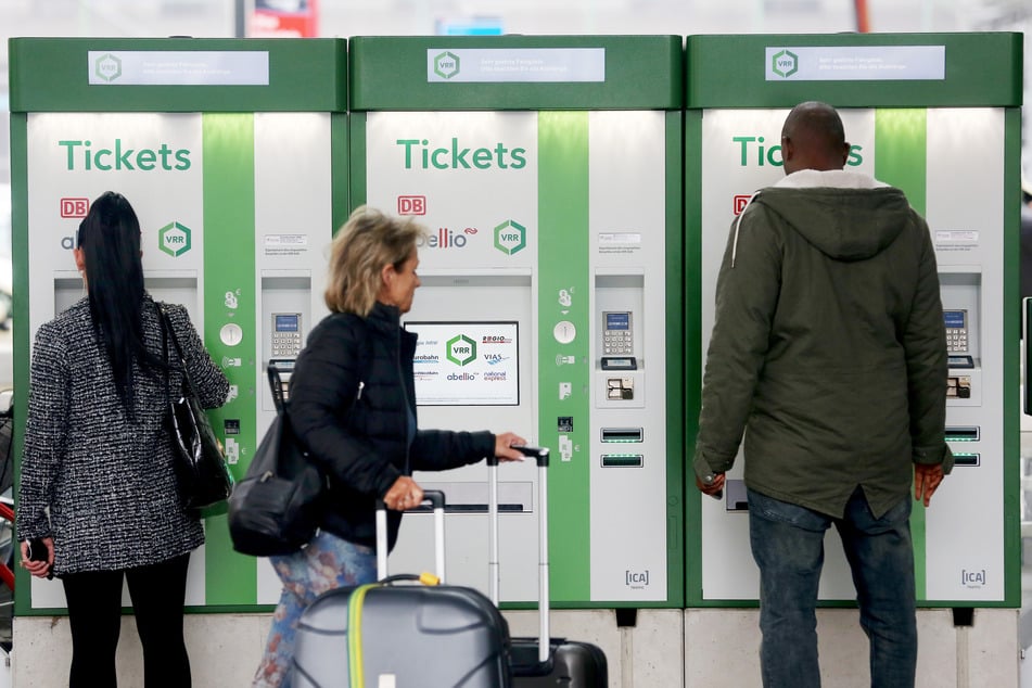 Die Tickets fast aller Verkehrsverbünde in NRW werden im kommenden Jahr teurer.