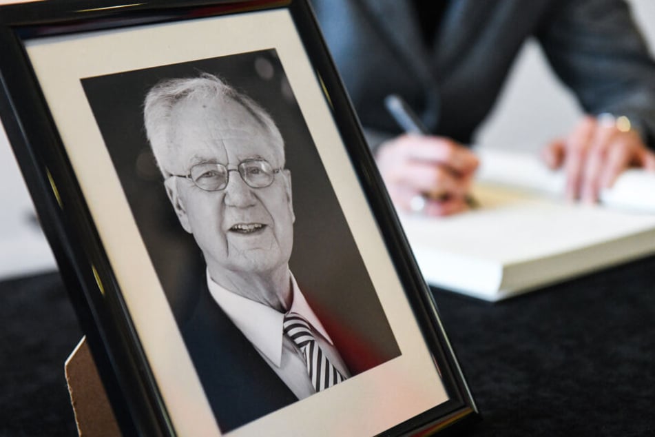 Brandenburger Landtag gedenkt des verstorbenen Ex-Ministerpräsidentens Manfred Stolpe