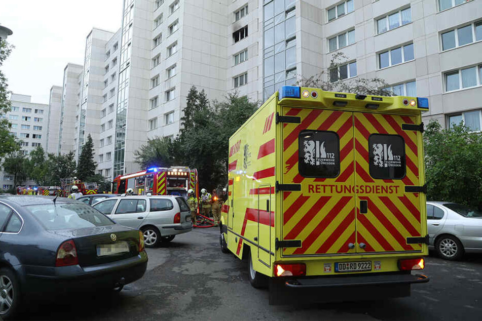 Dresden: Schwarze Rauchwolken - Wohnungsbrand in Prohlis ...