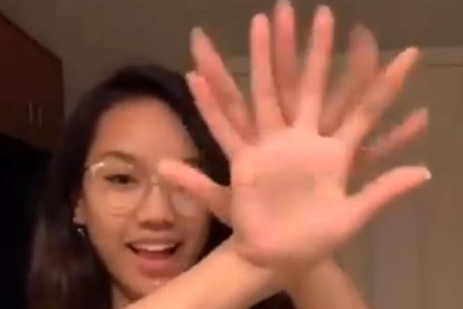 Tori Pareno (19) haut mit ihrem Hände-Trick Millionen um.