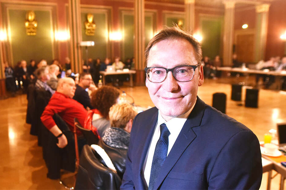 Zittaus OB Thomas Zenker (43) musste der Wahl laut Gemeindeordnung widersprechen.