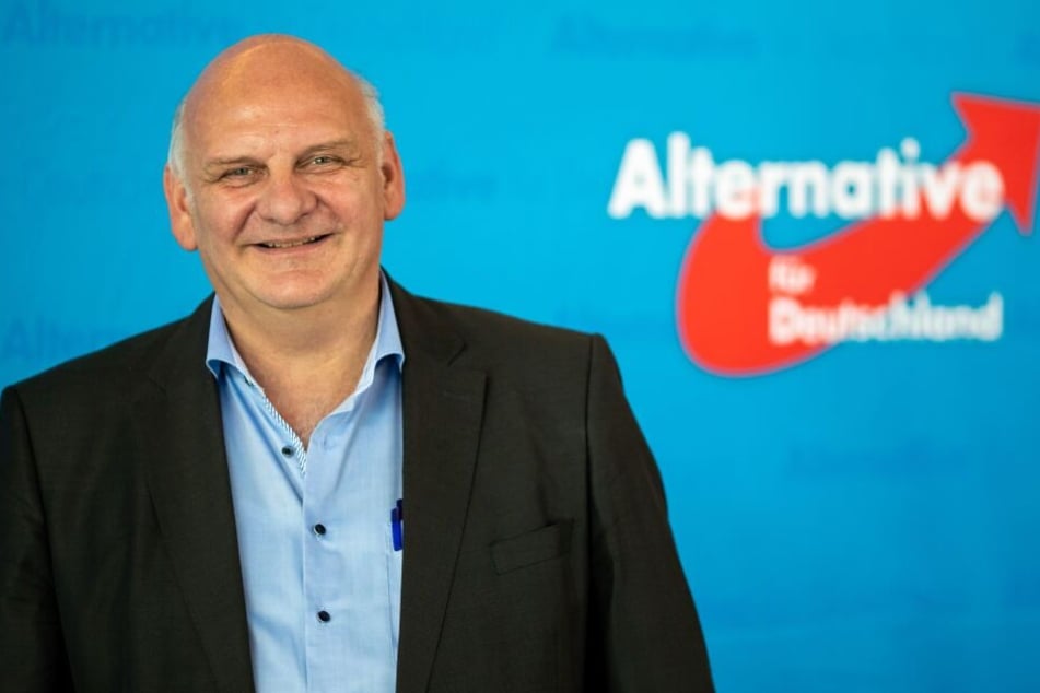 Franz Bergmüller, Bezirksvorsitzender der AfD in Oberbayern, aufgenommen während des Landesparteitags der Partei.