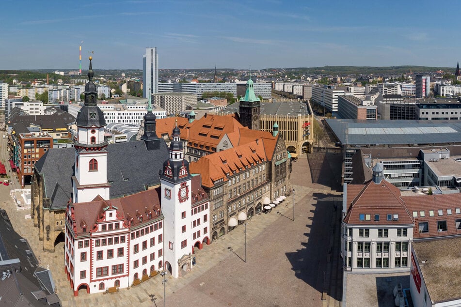 Rund 9600 Menschen arbeiten in Chemnitz derzeit für den Mindestlohn, sie verdienen 12,82 Euro pro Stunde.