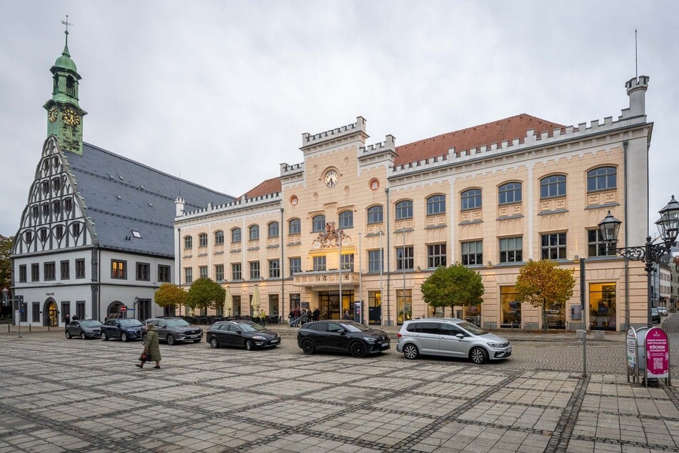 Auch das Zwickauer Rathaus wurde beschmiert. (Archivfoto)