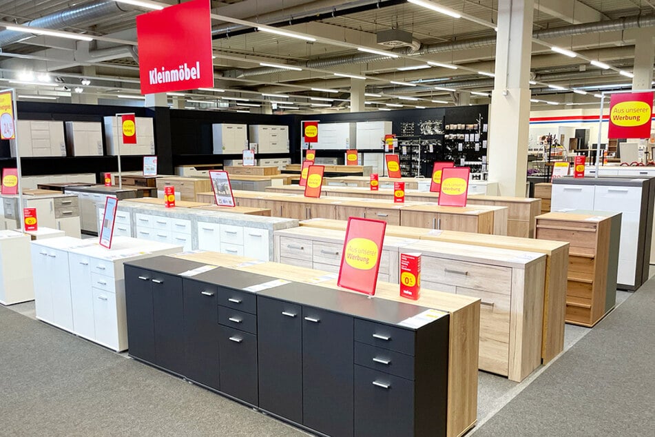Dieses Einrichtungshaus gibt Möbel wegen Schließung kurzzeitig günstig ab