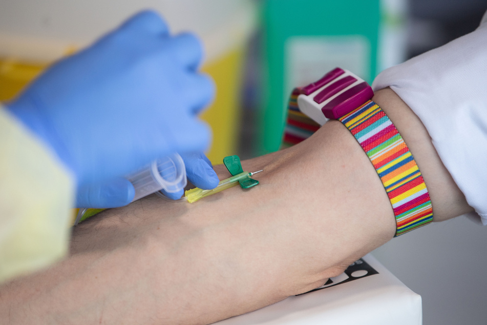 Nach weiteren Studien könnte es demnächst einen sicheren Test zum Verlauf der Covid-19-Erkrankung geben.