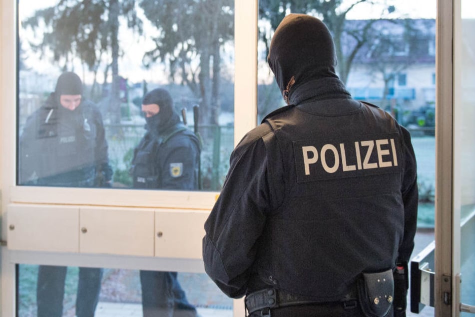 Die Polizisten waren eigentlich auf der Suche nach Betäubungsmitteln. (Symbolbild)