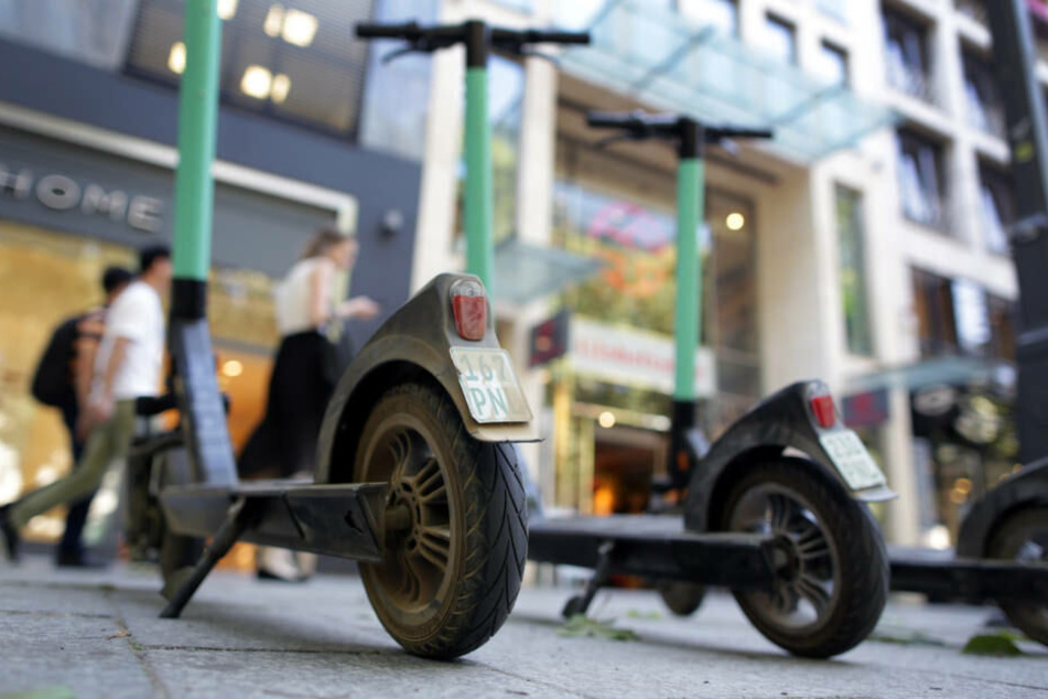 Seit dem 15. Juni dürfen E-Scooter im Straßenverkehr benutzt werden.