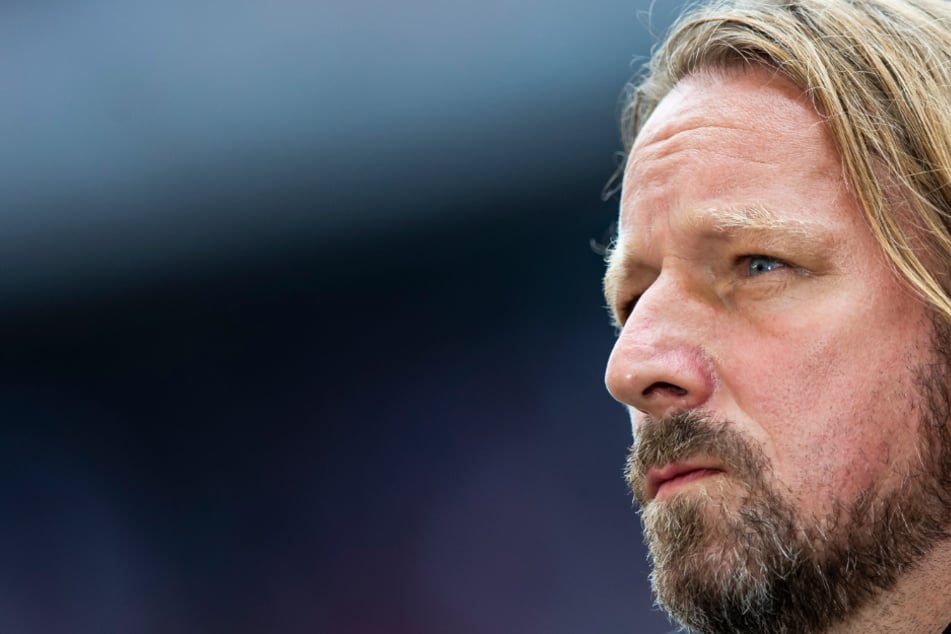 Sportdirektor Sven Mislintat (49) hat eine klare Vorstellung von der Zukunft beim VfB Stuttgart.